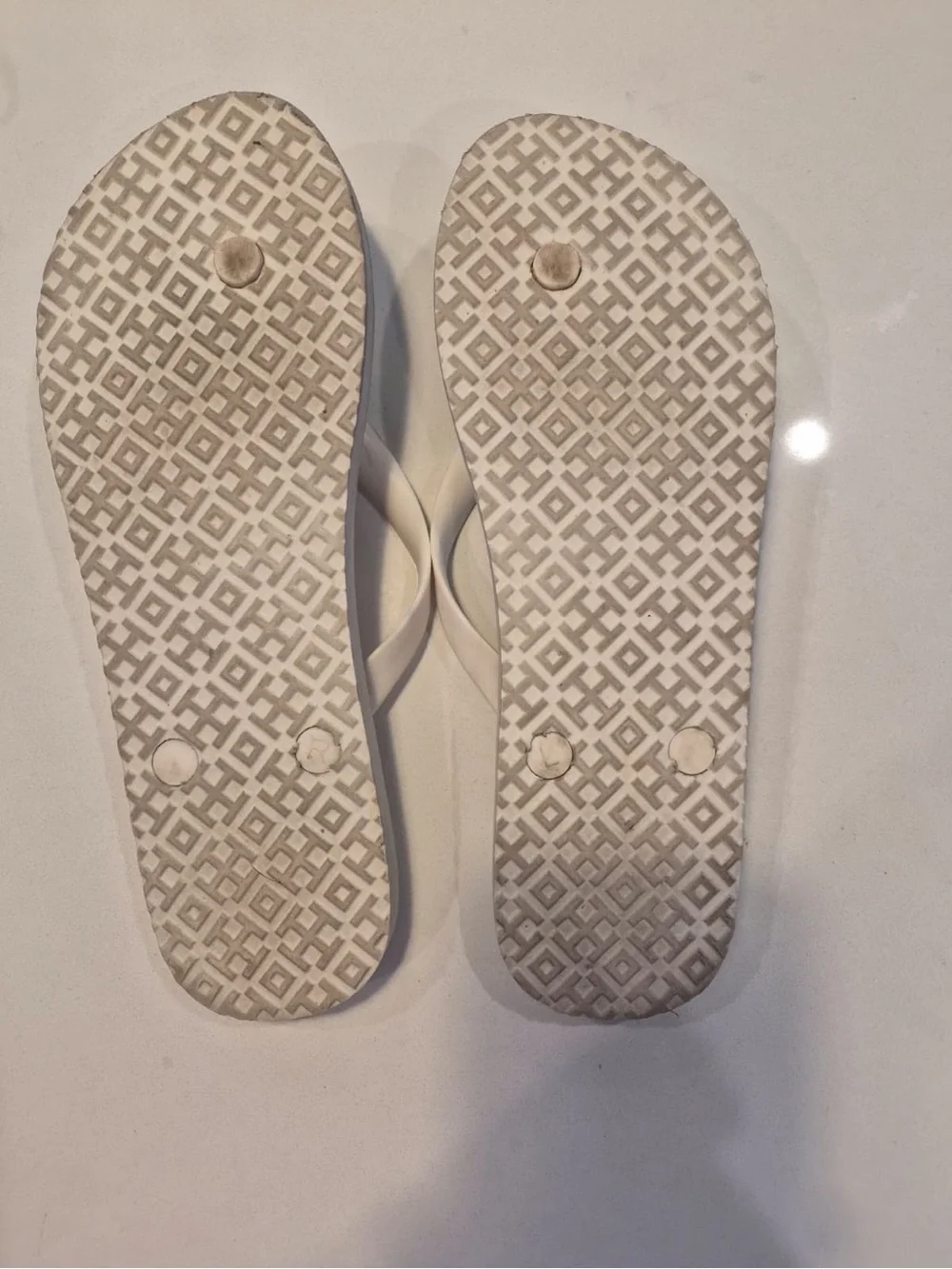 Tory Burch Women’s Floral Logo Flip Flop Thong Slip-On Rubber Sandals 9